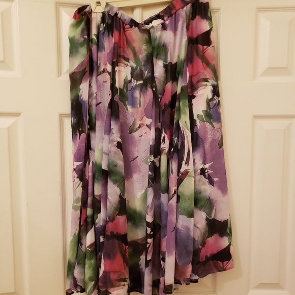 CJ Banks Dresses & Skirts - Gorgeous floral skirt from CJ Banks